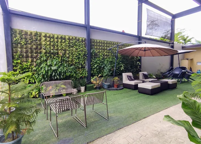 D'cozy Nest And Events Place Lapu-Lapu City